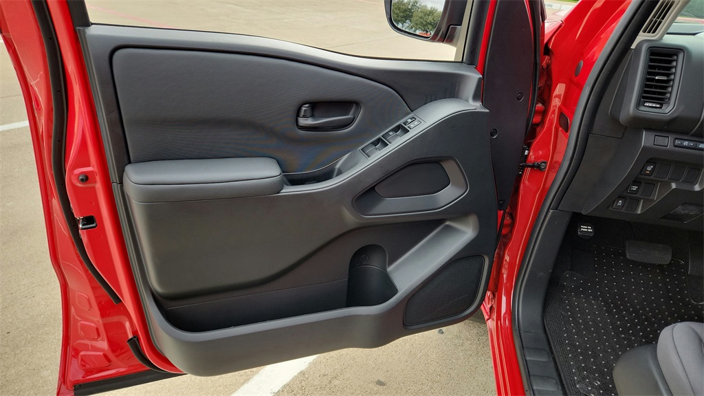 2024 Nissan Frontier