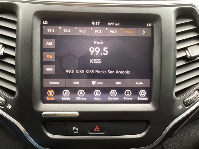 Used Car 2019 Jeep Cherokee  Trailhawk For Sale Under $20,000 In San Antonio, Texas