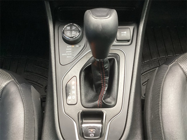 Used Car 2019 Jeep Cherokee  Trailhawk For Sale Under $20,000 In San Antonio, Texas