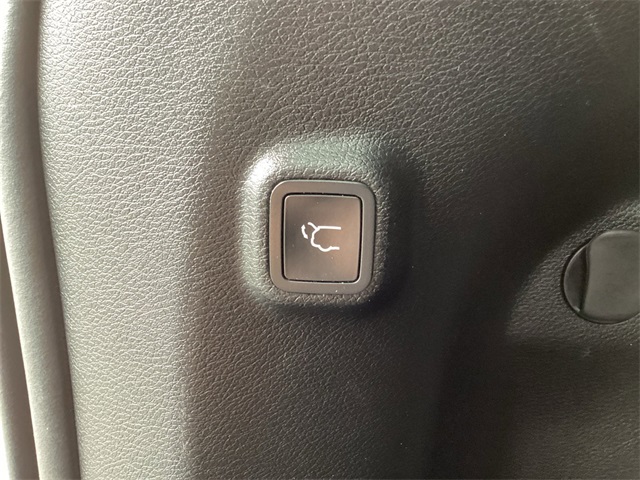 Used Car 2019 Jeep Cherokee  Trailhawk For Sale Under $20,000 In San Antonio, Texas