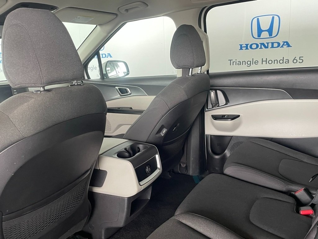 Thumbnail: 2024 Kia Carnival - 18