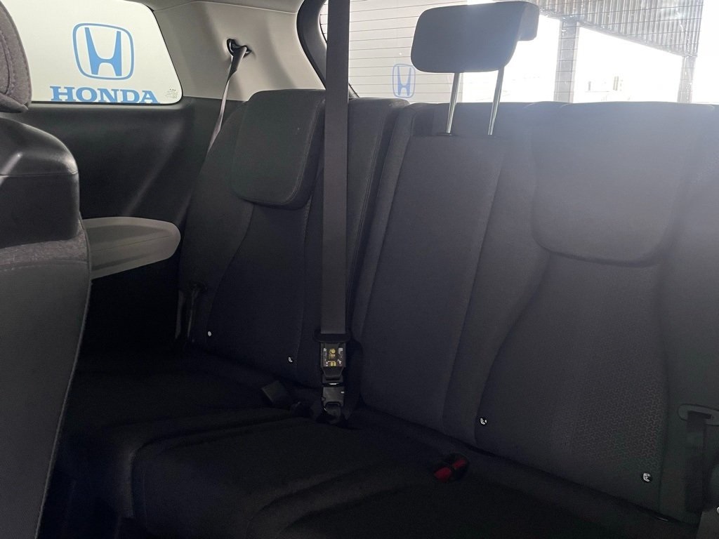 Thumbnail: 2024 Kia Carnival - 23