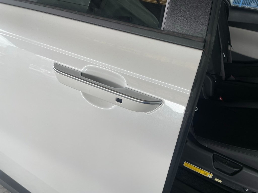 Thumbnail: 2024 Kia Carnival - 31