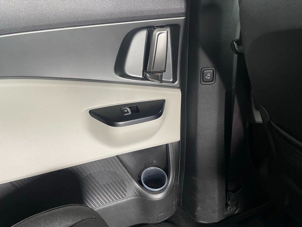 Thumbnail: 2024 Kia Carnival - 32