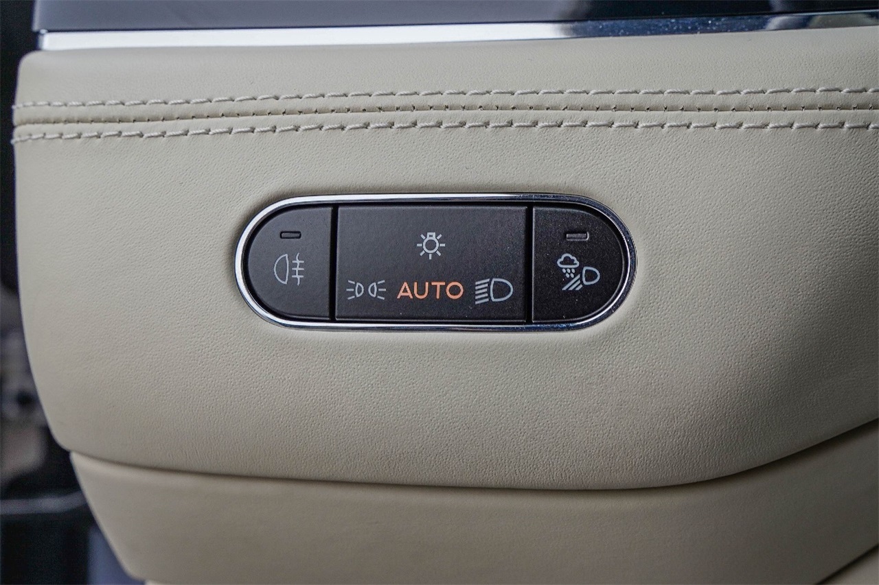 Used Car 2024 Bentley Bentayga Ewb  Azure For Sale Under $200,000 In Austin, Texas