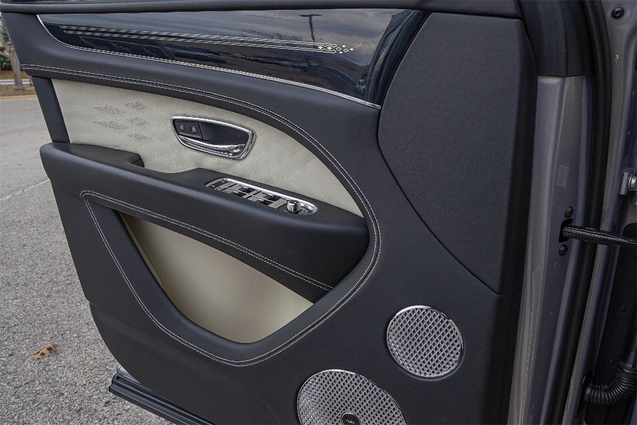 Used Car 2024 Bentley Bentayga Ewb  Azure For Sale Under $200,000 In Austin, Texas