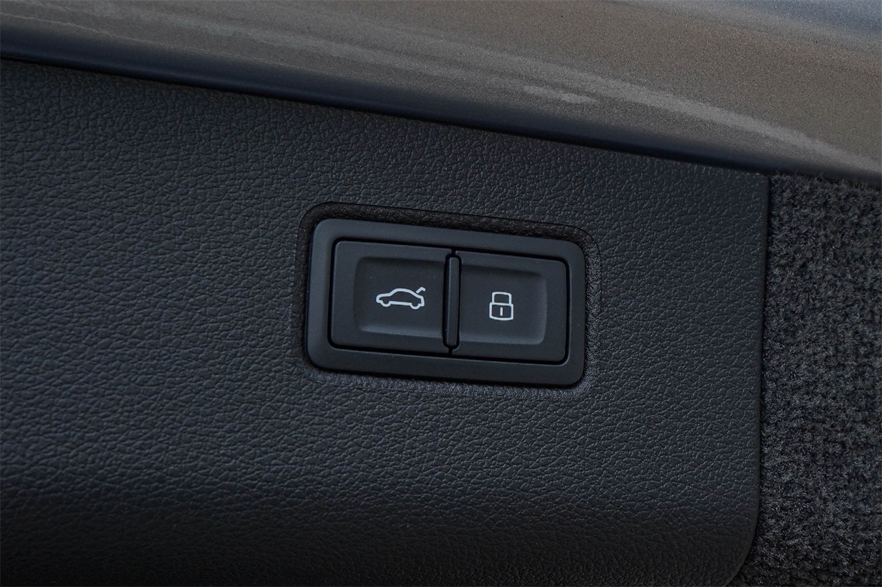 Used Car 2024 Bentley Bentayga Ewb  Azure For Sale Under $200,000 In Austin, Texas