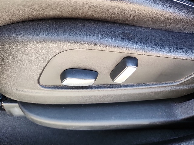 Used Car 2021 Cadillac Xt5  Luxury For Sale Under $25,000 In Plainview, Texas