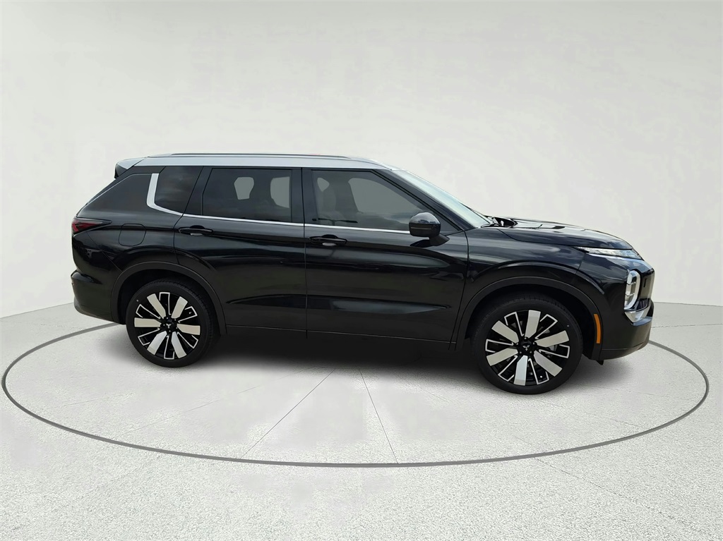 2025 Mitsubishi Outlander SEL - 3