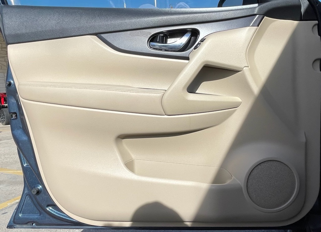 2016 Nissan Rogue S Blue at Autostrade