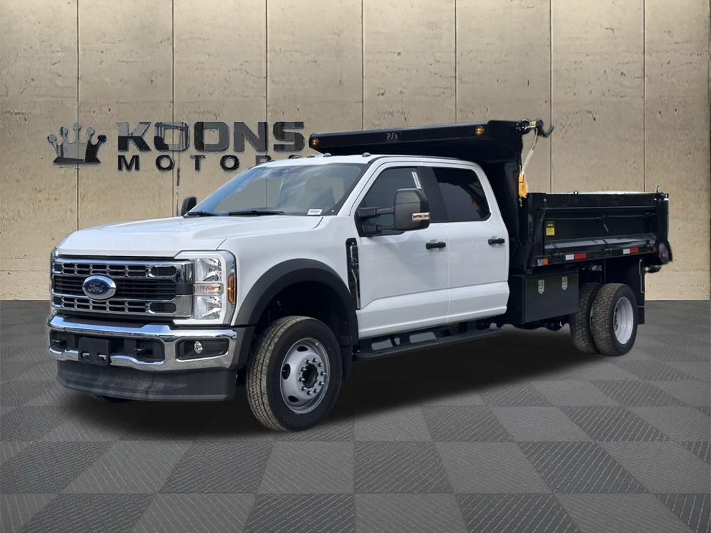 2025 Ford F-550 Super Duty Chassis Cab XL's photo