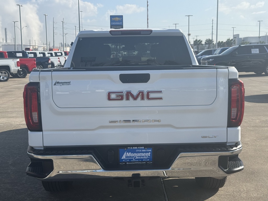 2024 GMC Sierra 1500 SLT - 11