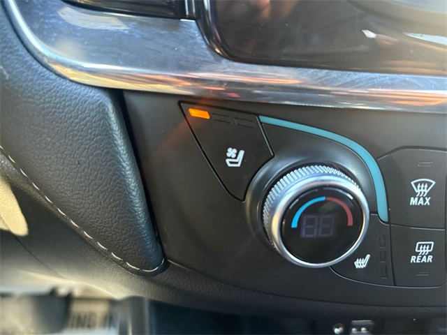 Used Car 2023 Chevrolet Traverse  Premier For Sale Under $40,000 In San Antonio, Texas