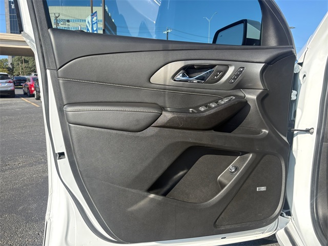 Used Car 2023 Chevrolet Traverse  Premier For Sale Under $40,000 In San Antonio, Texas