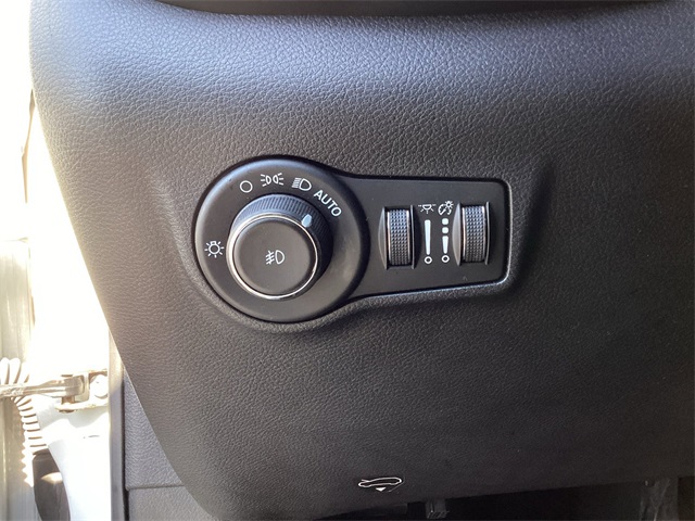Used Car 2024 Jeep Compass  Latitude For Sale Under $25,000 In San Antonio, Texas