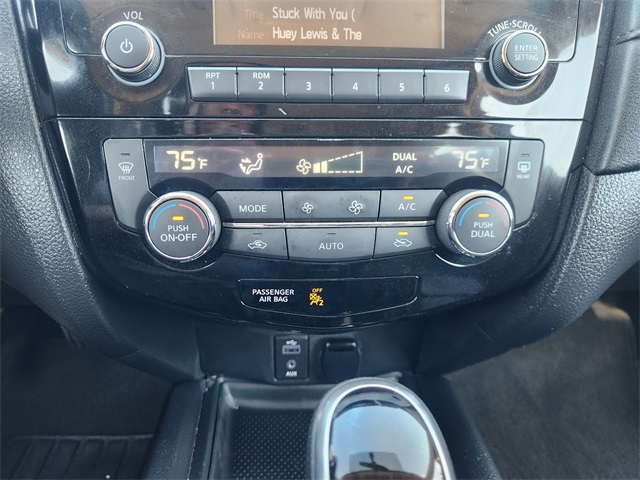 2017 Nissan Rogue SV Green at Baytown Hyundai