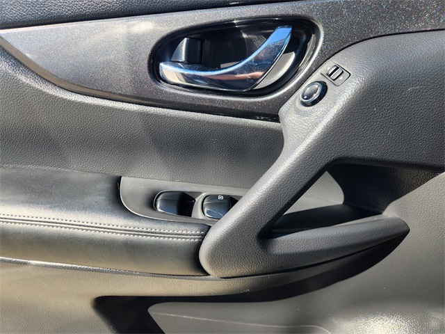 2017 Nissan Rogue SV Green at Baytown Hyundai