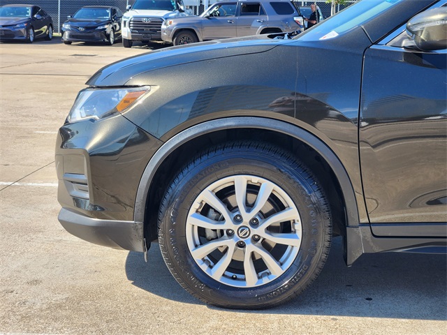 2017 Nissan Rogue SV Green at Baytown Hyundai