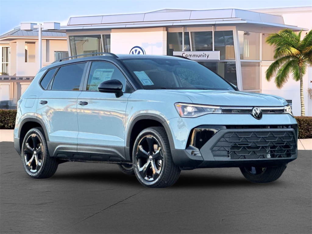 2026 Volkswagen Taos SE Black 4Motion