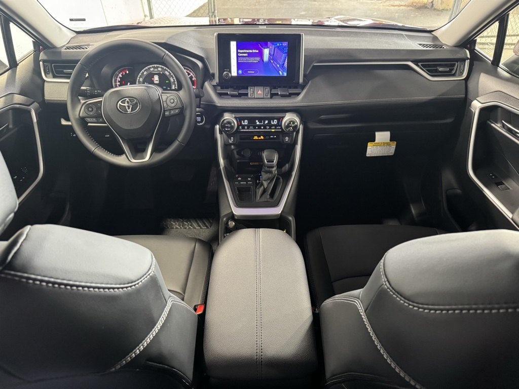 Thumbnail: 2025 Toyota RAV4 - 32