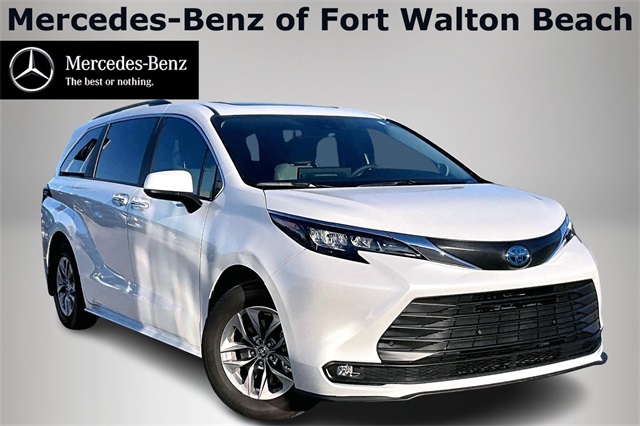 2025 Toyota Sienna XLE 7-Passenger FWD