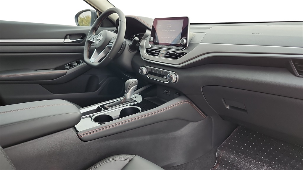 2025 Nissan Altima