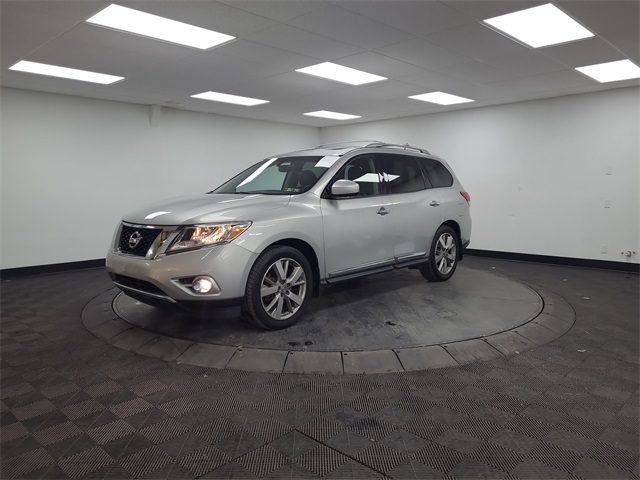 2015 – Nissan – Pathfinder