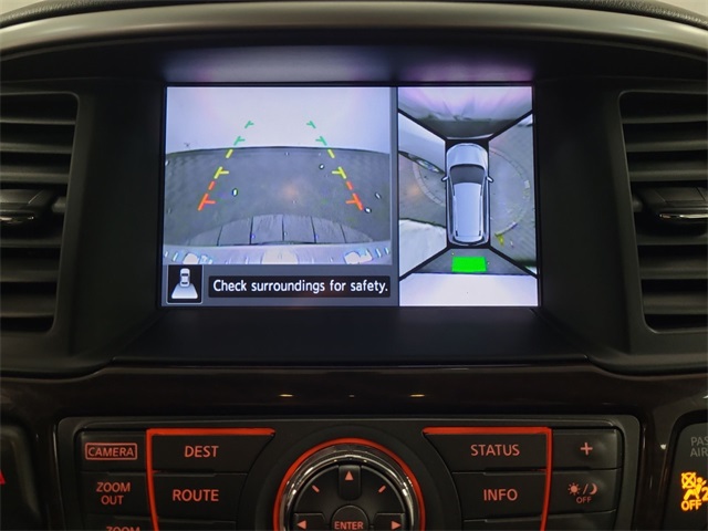 2015 – Nissan – Pathfinder
