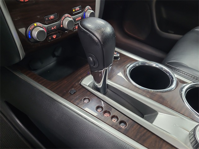 2015 – Nissan – Pathfinder