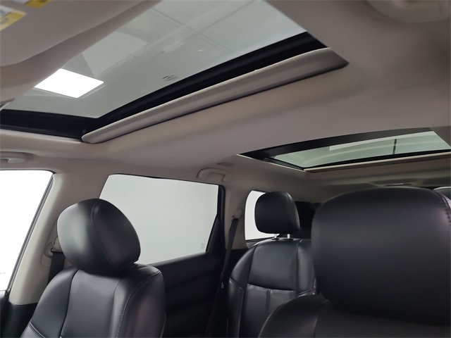 2015 – Nissan – Pathfinder