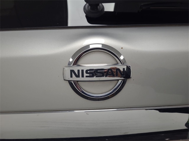 2015 – Nissan – Pathfinder