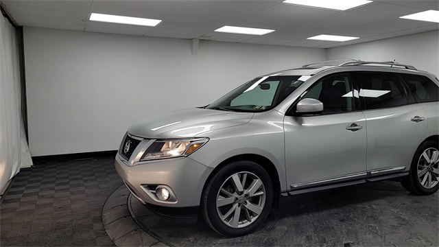 2015 – Nissan – Pathfinder