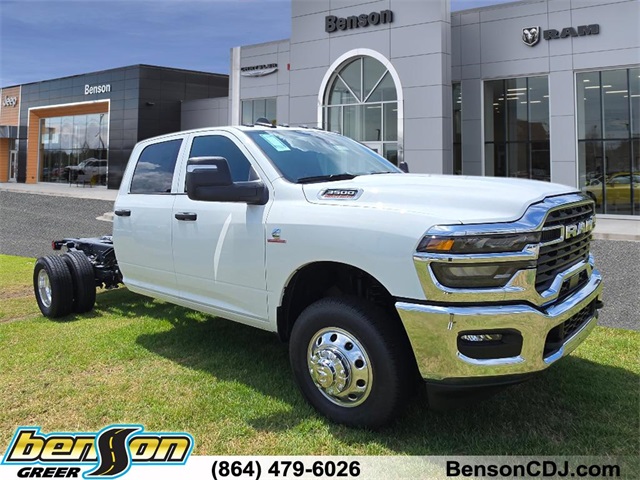 2025 RAM 3500 Chassis Tradesman Crew Cab LB DRW 4WD