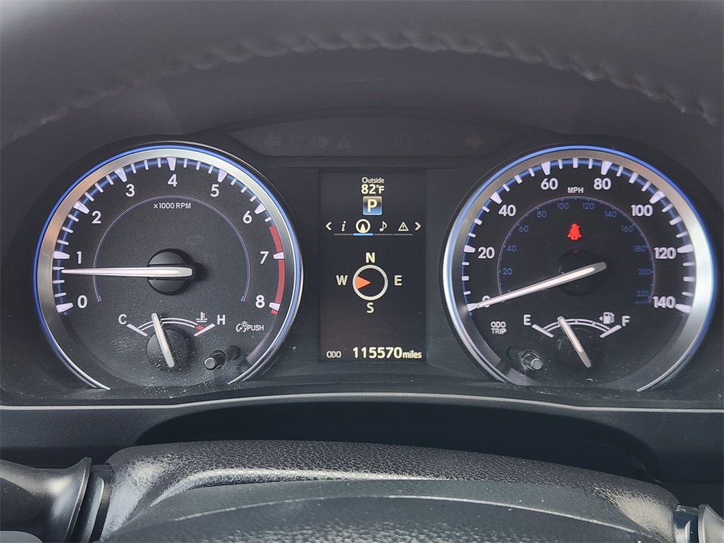 2015 Toyota Highlander XLE V6 White at Community Toyota