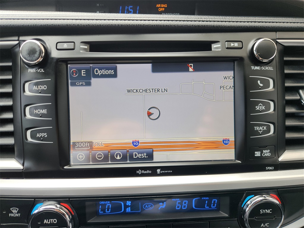 2015 Toyota Highlander XLE V6 White at Community Toyota