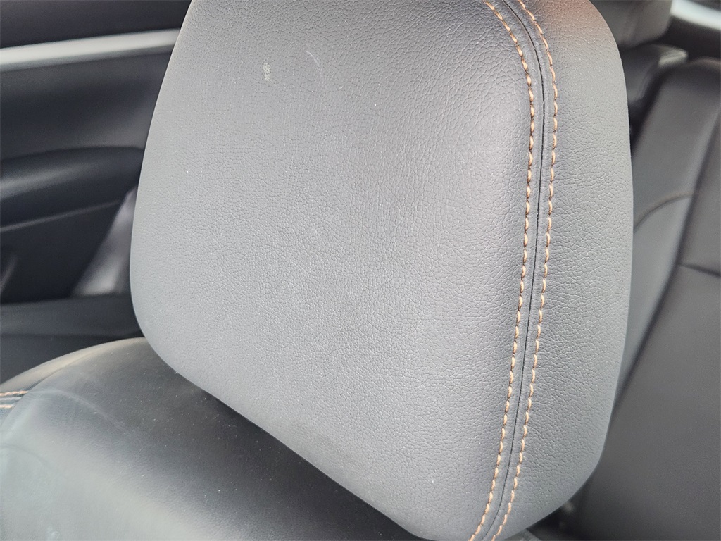 2015 Toyota Highlander XLE V6 White at Community Toyota