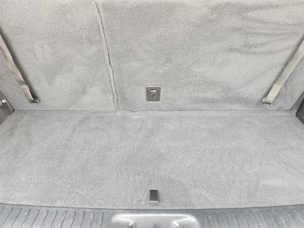 2015 Toyota Highlander XLE V6 White at Community Toyota