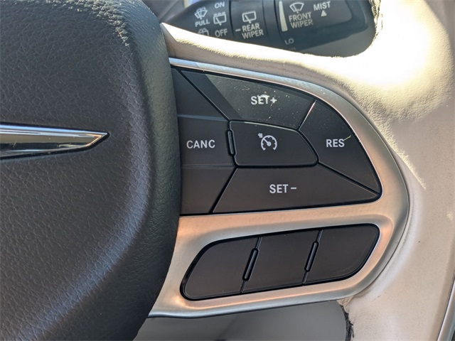 2018 Chrysler Pacifica Limited Silver at Superior Kia