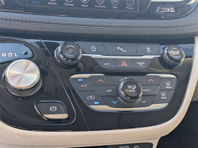 2018 Chrysler Pacifica Limited Silver at Superior Kia