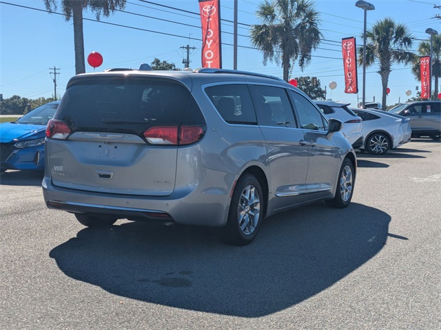 2018 Chrysler Pacifica Limited Silver at Superior Kia