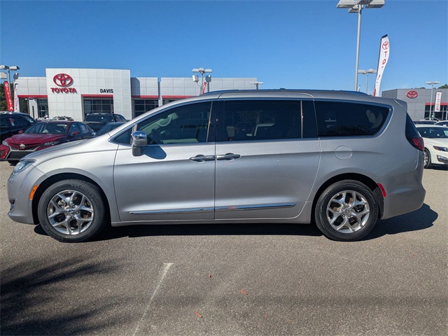 2018 Chrysler Pacifica Limited Silver at Superior Kia