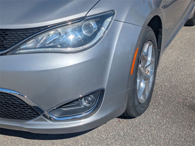 2018 Chrysler Pacifica Limited Silver at Superior Kia