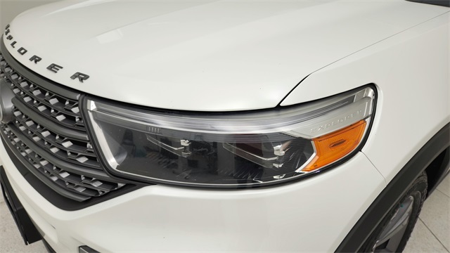 2022 Ford Explorer XLT White at Tom Peacock Cadillac