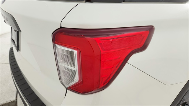 2022 Ford Explorer XLT White at Tom Peacock Cadillac