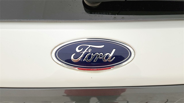 2022 Ford Explorer XLT White at Tom Peacock Cadillac