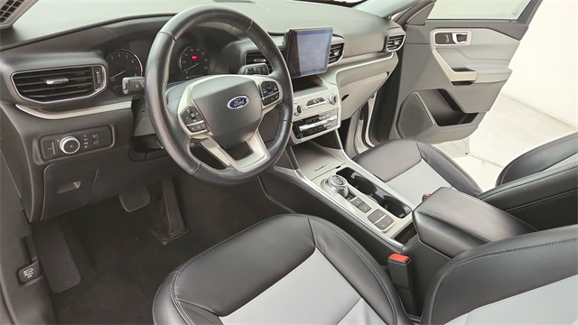 2022 Ford Explorer XLT White at Tom Peacock Cadillac