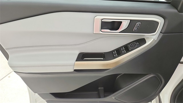 2022 Ford Explorer XLT White at Tom Peacock Cadillac