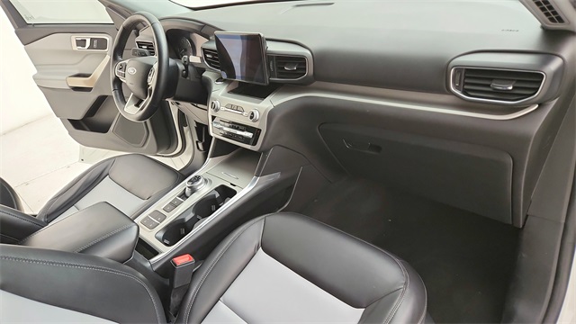 2022 Ford Explorer XLT White at Tom Peacock Cadillac