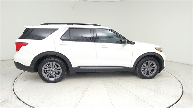2022 Ford Explorer XLT White at Tom Peacock Cadillac