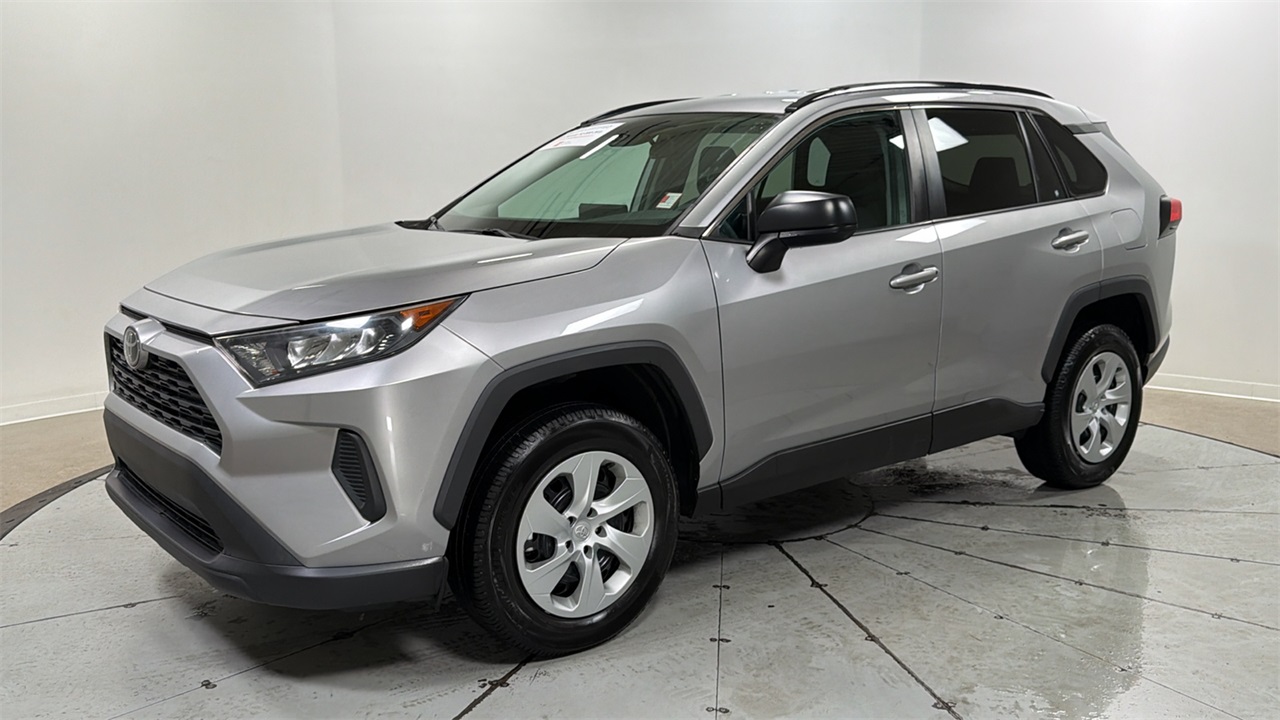2020 Toyota RAV4 LE FWD